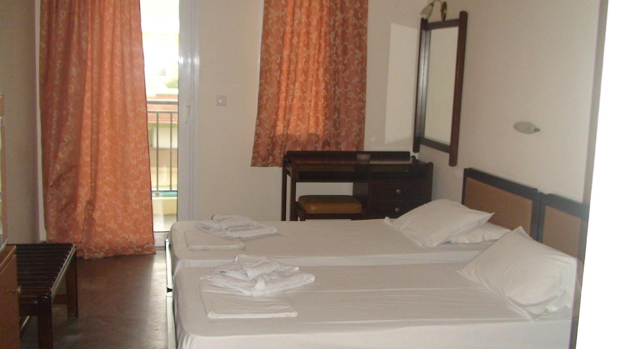 Ambrosia Hotel Малиа Экстерьер фото