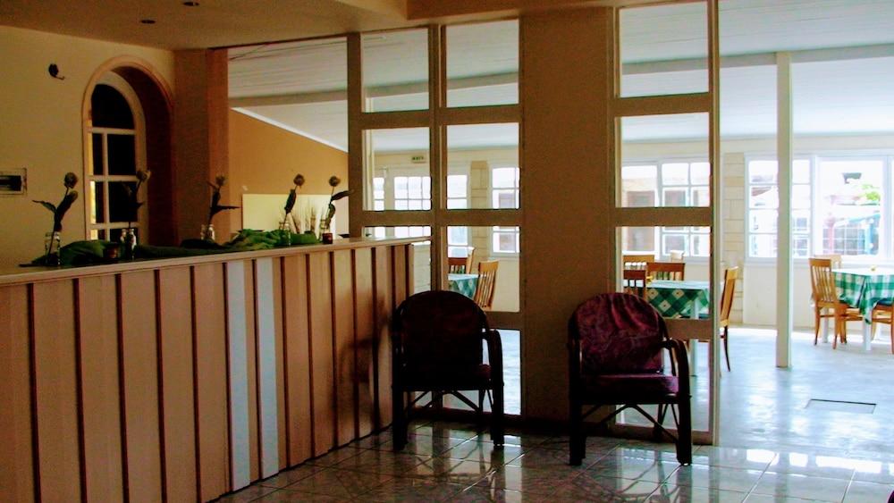 Ambrosia Hotel Малиа Экстерьер фото