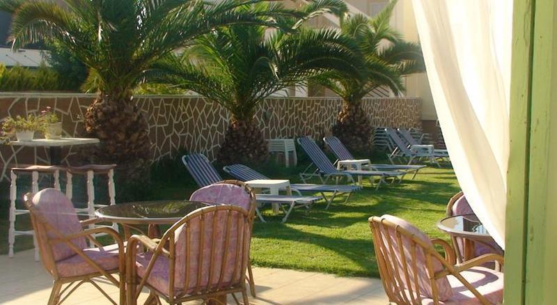 Ambrosia Hotel Малиа Экстерьер фото