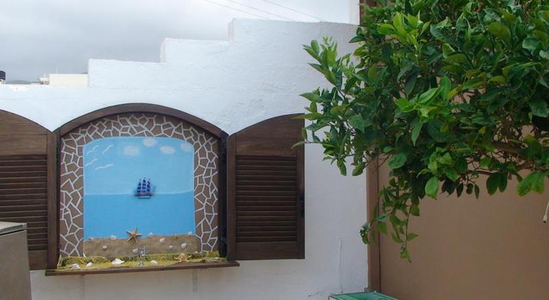 Ambrosia Hotel Малиа Экстерьер фото