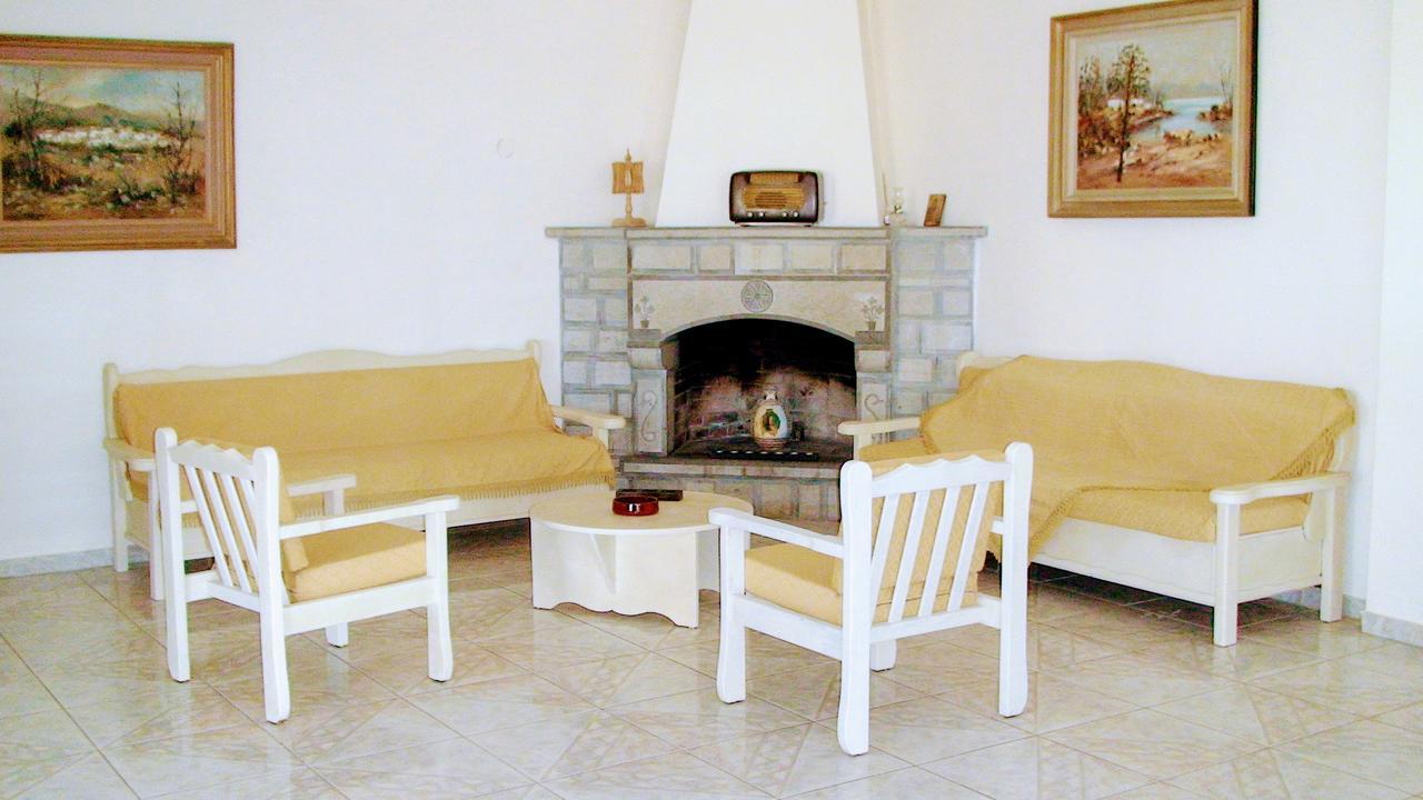 Ambrosia Hotel Малиа Экстерьер фото