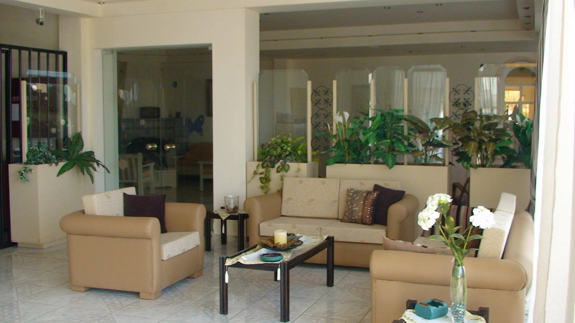 Ambrosia Hotel Малиа Экстерьер фото