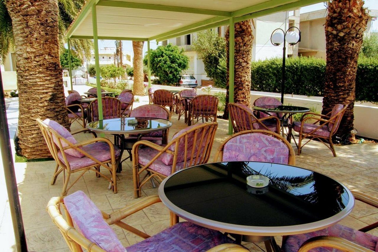 Ambrosia Hotel Малиа Экстерьер фото